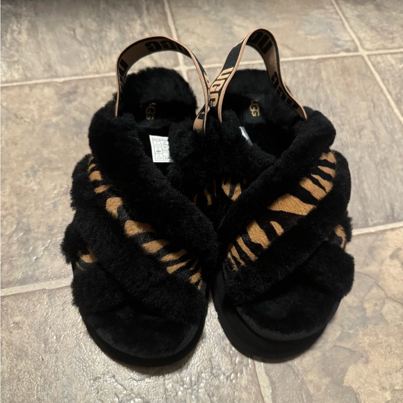 UGG Disco Cross Slide Tiger Print Size 7 - Picture 5 of 8
